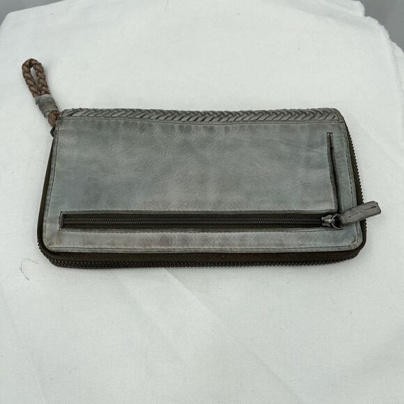 Latico Gray Woven Wallet - Picture 2 of 3